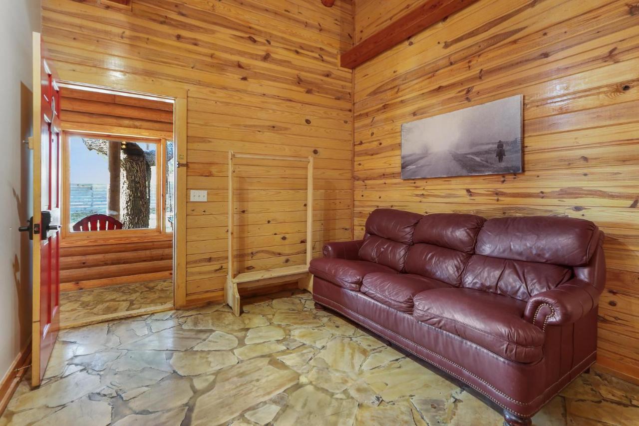 Wimberley Log Cabins Resort And Suites- Unit 2 Kültér fotó